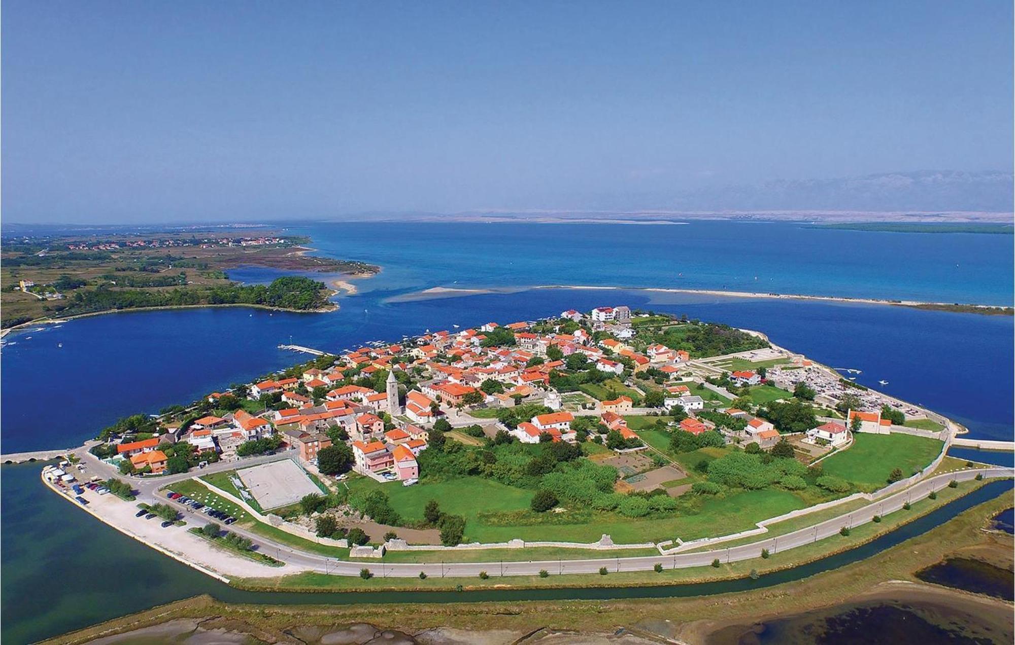 Nice Apartment In Vrsi-Mulo With Wifi Bagian luar foto